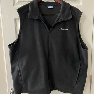Columbia men vest